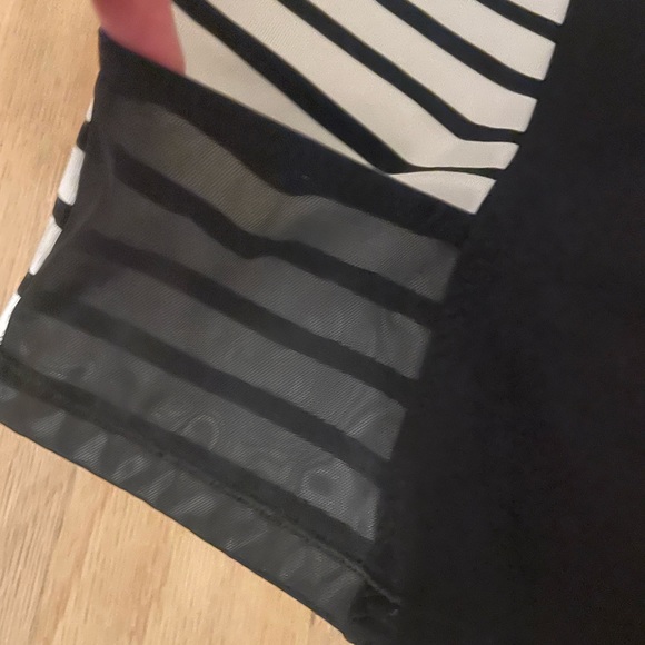 Athleta black and white stripe Racerback tank size Small EUC - Picture 3 of 5